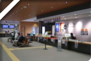 鴛泊港フェリーターミナル「海の駅おしどまり」