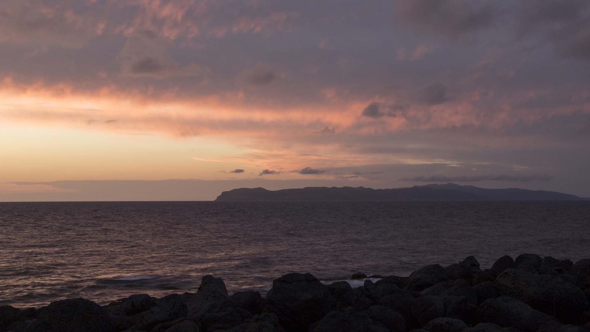 島に泊まる